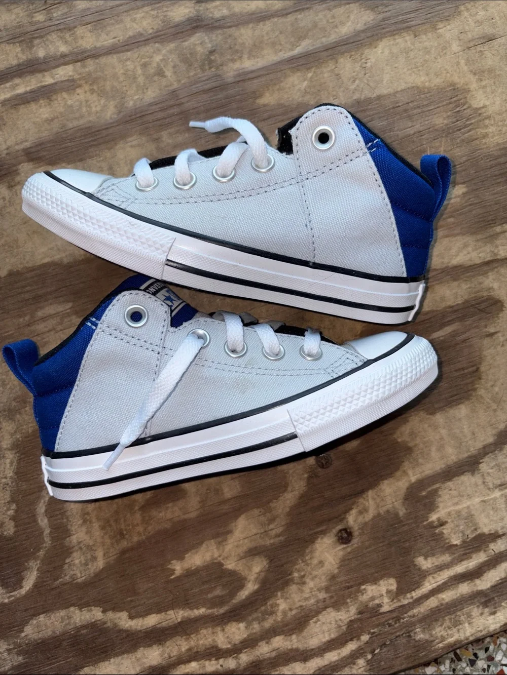 New-Converse Kid’s size 12 Gray & Blue Chuck Taylor All Star High-Top Sneakers